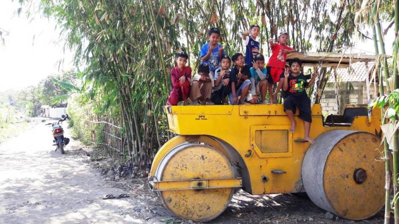 Stoom TMMD Reguler Tegal Hadirkan Keceriaan Anak-anak Sigerung Jatimulya
