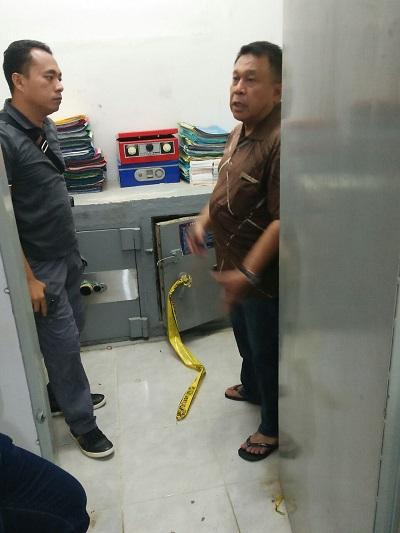 Disaat Malam pergantian Tahun, BRI Unit Kota Baru Dibobol Maling, 1 Milyar Lebih Lesap...