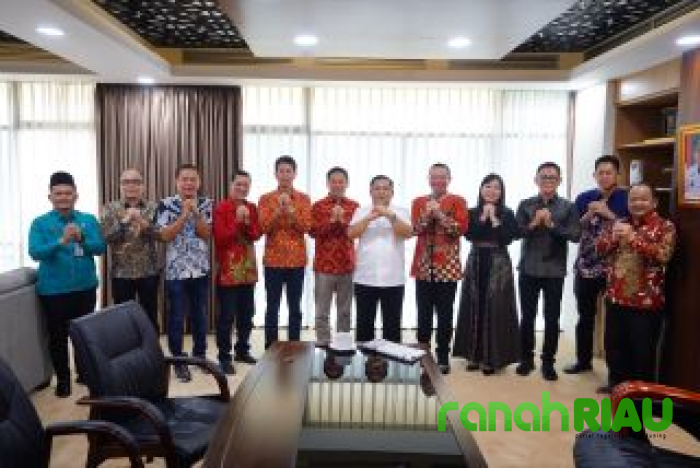 Perayaan Imlek, Plt Gubri Ajak Umat Beragama Bersatu untuk Kemajuan Riau