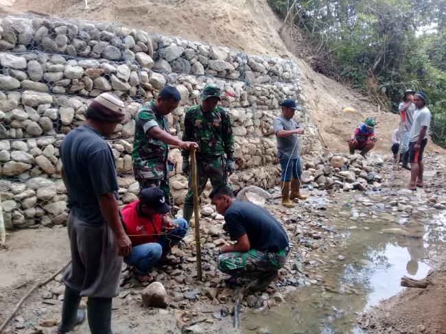 Antusias Warga Membludak Presentase Jembatan Kian Signifikan