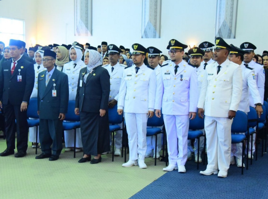 Bupati Bengkalis Lantik Pengambilan Sumpah Pejabat Tinggi Pratama Administrator dan Fungsional 