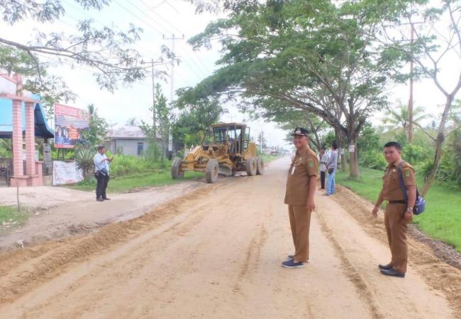 Wakil Bupati Inhil Tinjau Ruas Jalan Sungai Beringin, Tembilahan