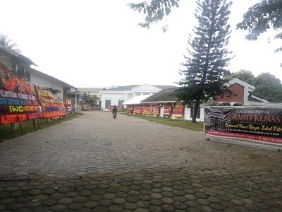 Wowww... Papan Bunga Ucapan Selamat Menghiasi Pelantikan IWO Jambi