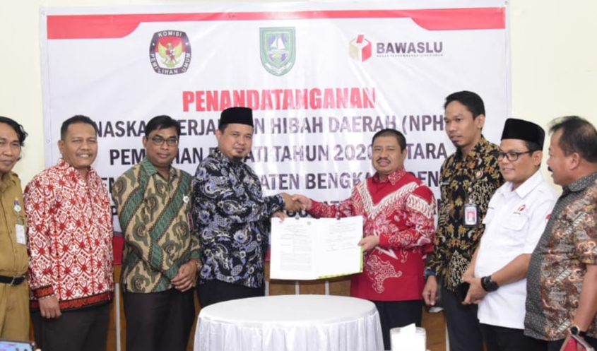 KPU Hadiri penandatanganan NHPD Pemilihan Bengkalis 2020