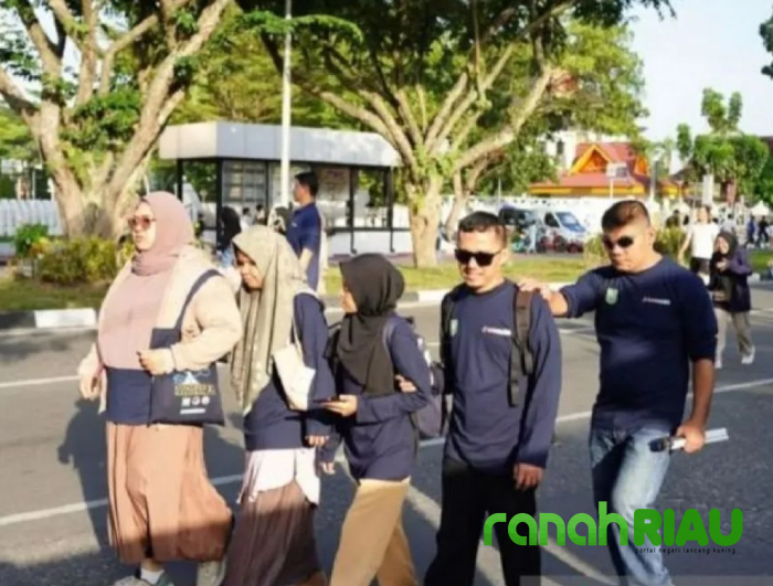 Bersama BRK Syariah, SLB Pembina Pekanbaru wujudkan Peringatan Hari Disabilitas yang Bermartabat