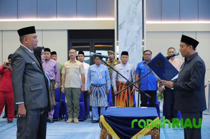 Wawako Pekanbaru Lantik 22 Pejabat Eselon III dan IV