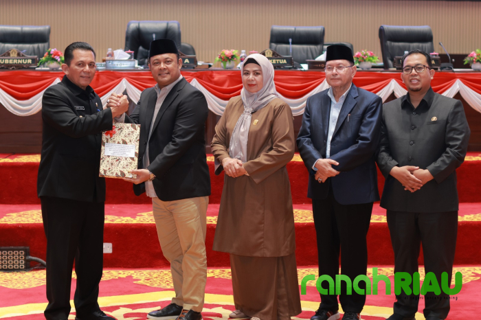 Panhir APBD Kepri 2025 Sekaligus Pengesahan Menjadi Perda
