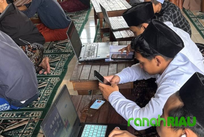 Santri, Rakyat, dan Jalan Pembebasan: Jangan Biarkan Agama Berjarak dari Penderitaan Rakyat