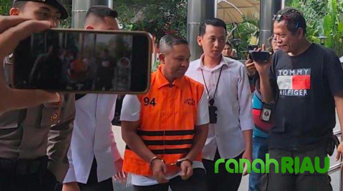 Abdul Wahid Dijebak? Drama di balik Operasi KPK di Riau yang Makin Panas!