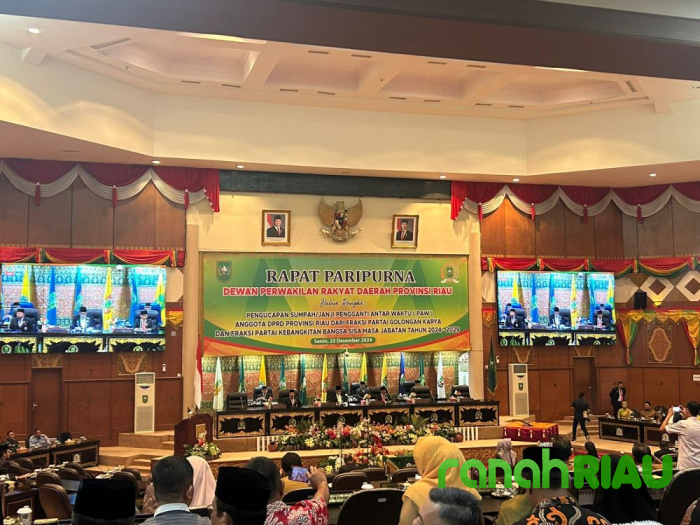 Diwakili Asisten I, Pemprov Hadiri Pengucapan Sumpah PAW Anggota DPRD Riau 2024-2029 