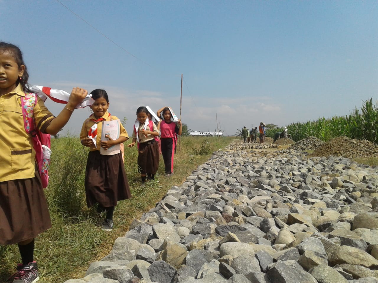 Jalanku Kini Tak Lagi Berlumpur