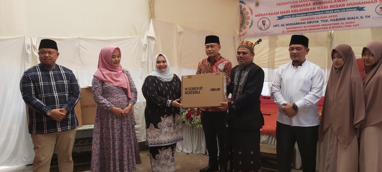 Bupati Bengkalis Salurkan Bantuan Untuk Anak Yatim PERMASA Bersholawat