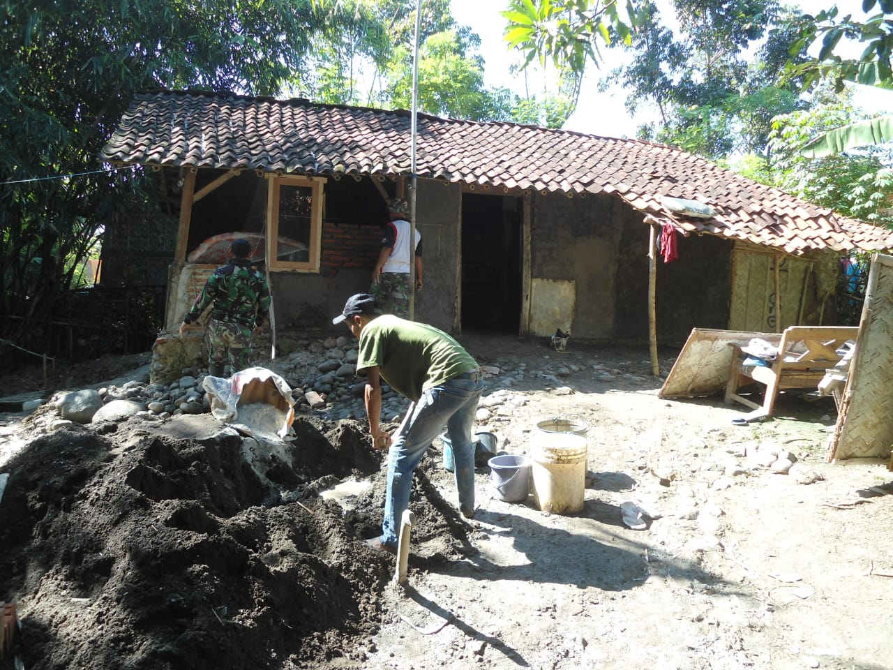 Rumah Seorang Tukang Becak Jadi Sasaran TMMD Kodim Tegal  