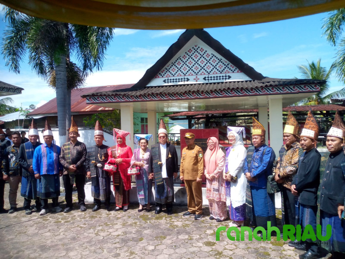 Ziarah ke Makam Sang Raja Naualuh Damanik, Wabup Bengkalis dampingi Wako Pematang Siantar