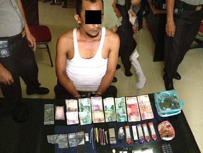 Oknum Guru Jualan Sabu, Sempat Lari Sih.. Tapi Akhirnya Tertangkap