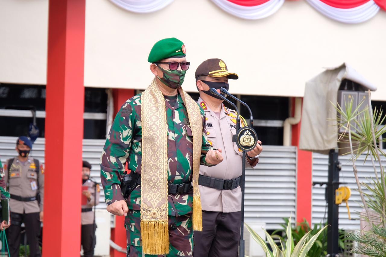 Kapolda Riau Irjen Pol Agung Sambut Mayjen TNI Irwansyah Pangdam I/BB