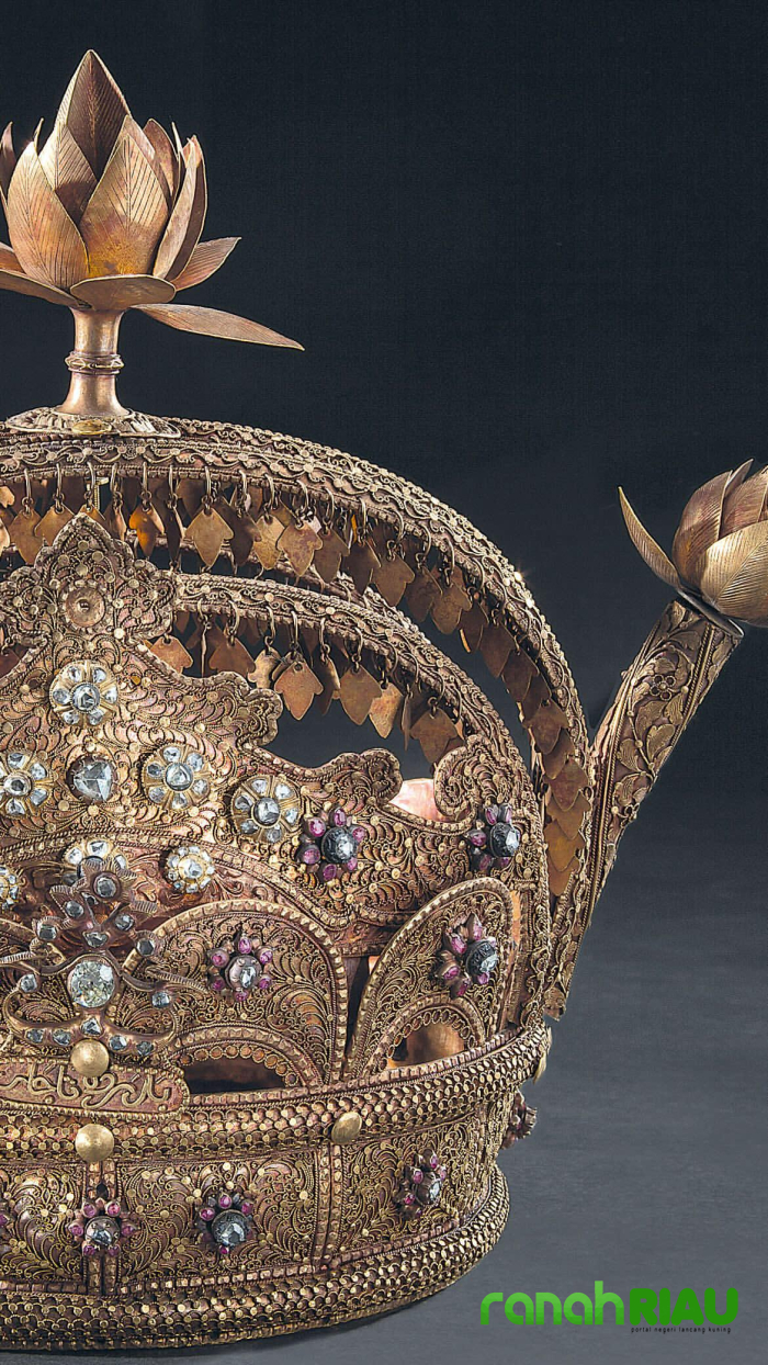 Mengenal lebih dekat Mahkota Kesultanan Siak, Dibuat oleh Pengrajin Jawa atas titah Sultan