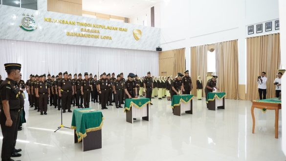 Kejati Kepri lantik Pejabat Eselon III di Wilayah Hukum Kejati Kepri 