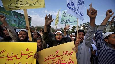 Serbu Tertuduh Penista Agama, Bocah 10 Tahun tewas