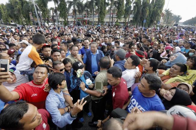 Buktikan Cinta Pada SBY, Masyarakat Pekanbaru Padati CFD