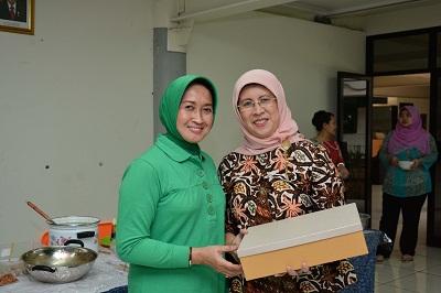 Seruuu Banget.. Ini Demo Masak dan Yoga Ala DWP Bakamla RI, Resep Mie Ayam nya Enak...