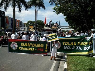  Ganyang Komunis, Itu Tuntutan Aksi Massa Berbagai Ormas Islam di DPRD Riau