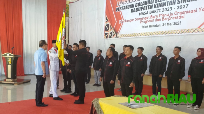 Lantik Pengcab PBVSI Kuansing, H. Burhanuddin: Kuansing Berpotensi Sebagai Lumbung Atlit Voli Riau