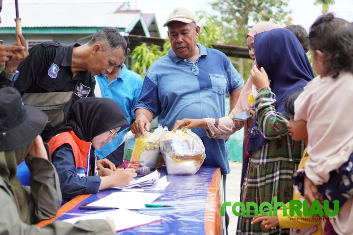 Berbagi Berkah di Bulan Ramadhan, PT KPI RU Dumai bagikan Ribuan paket sembako ke masyarakat