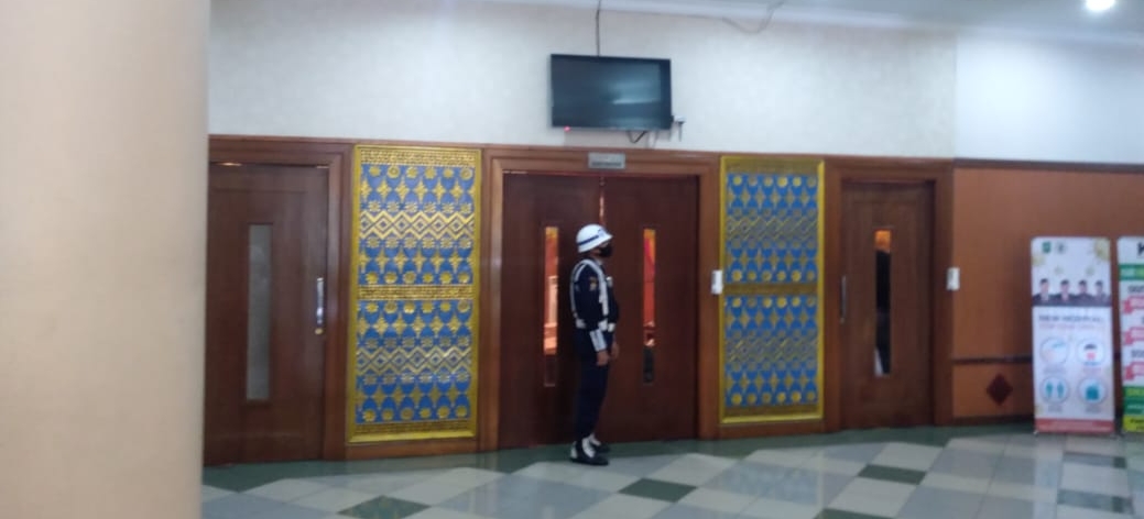 Masuk Ruangan Paripurna DPRD Riau Diperketat Wartawan Sempat Dilarang Masuk
