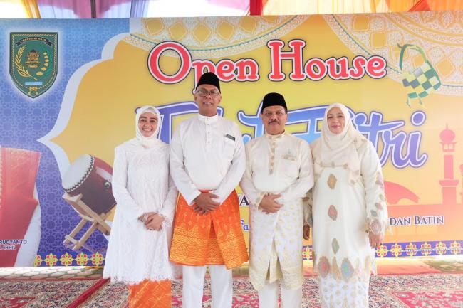 Sekda Inhil Gelar Open House Usai Sholat Idul Fitri 1439 H