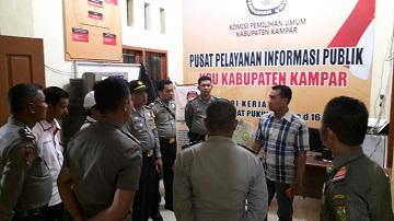 Pantau Gudang Logistik, Kapolres Kampar Minta Petugas Tingkatkan Pengawasan