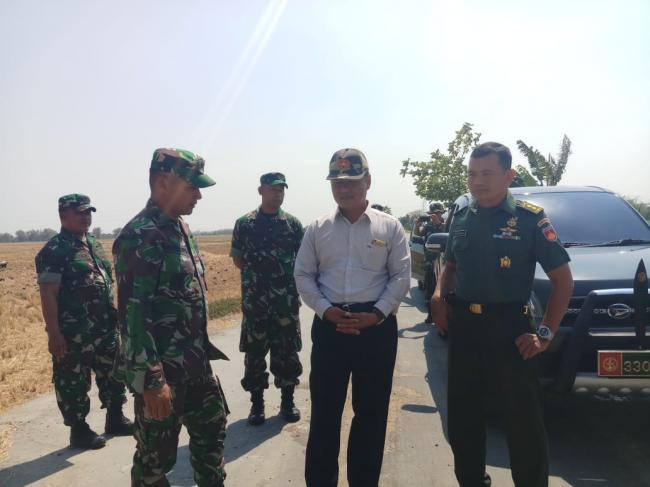  Pelaksanaan TMMD Reg Ke 105 Kasiter Korem 073/Mkt Didampingi Dandim Tinjau Sasaran TMMD