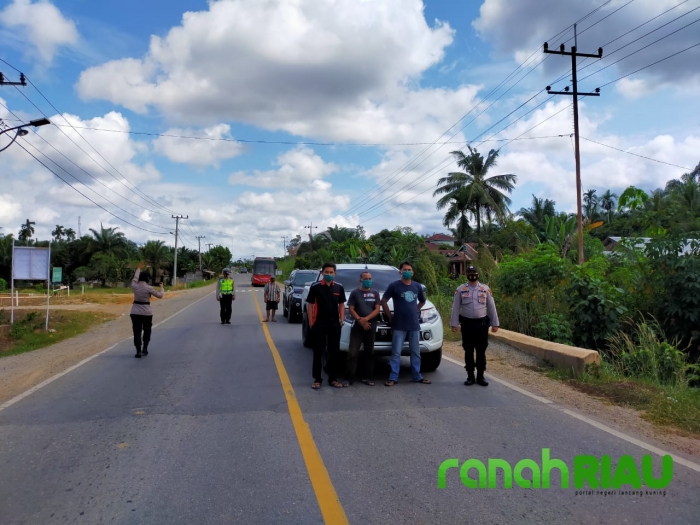 Kapolsek Ukui Pimpin bunyikan Sirene di Pasar Ukui dan Depan Mako Polsek