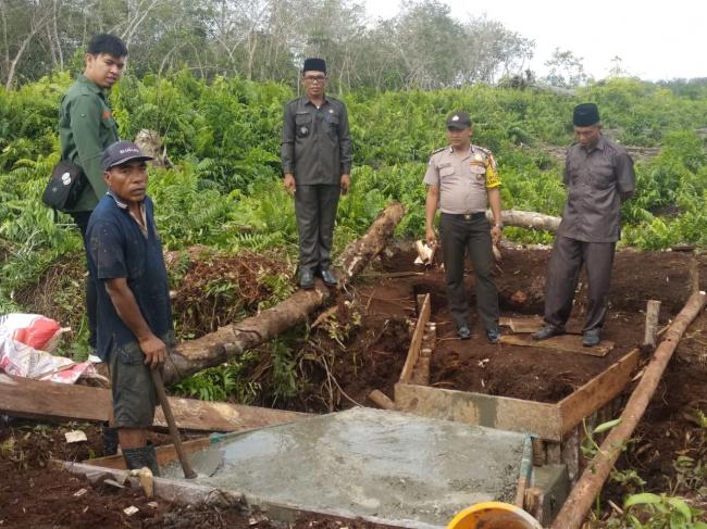 Gandeng beberapa Elemen terkait, MAPALA HUMENDALA gelar kerjasama membuat sekat Kanal