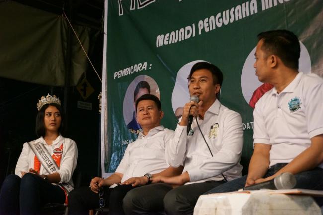 Repnas Jokowi Maruf Gelar Ngopi Milenial di Warkop 45