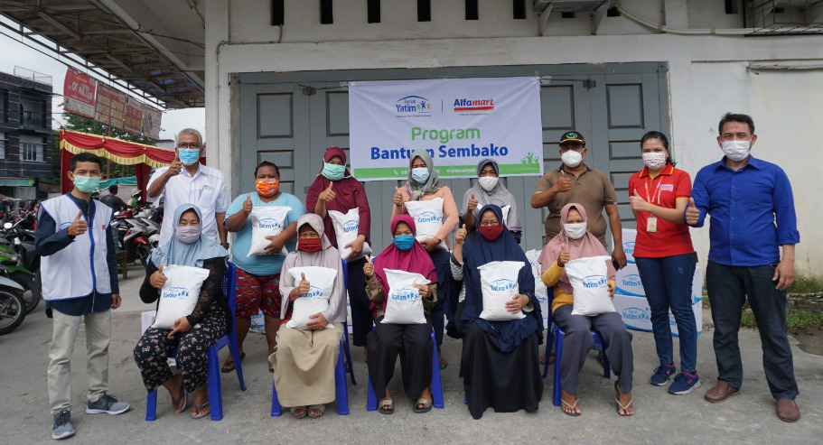 Bersama Alfamart, Rumah Yatim Pekanbaru Sukses Bantu Ratusan Warga Tirta Siak