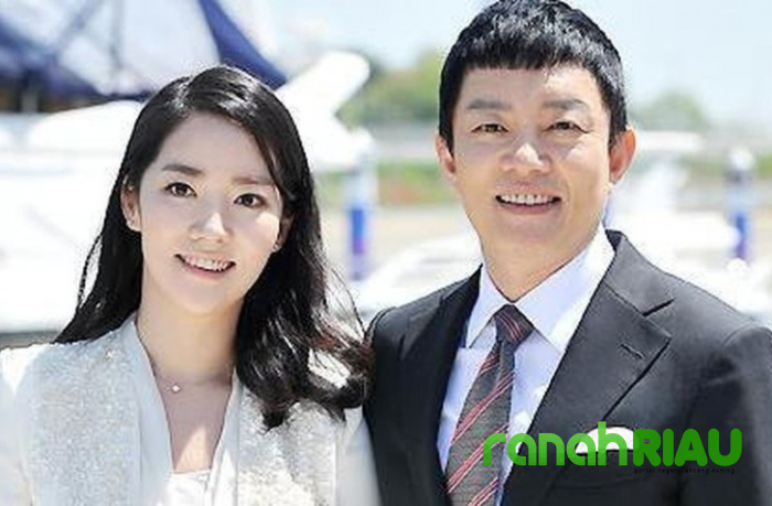 Lee Beom-soo dan Lee Yoon-jin resmi Bercerai Setelah dua Tahun Sengketa