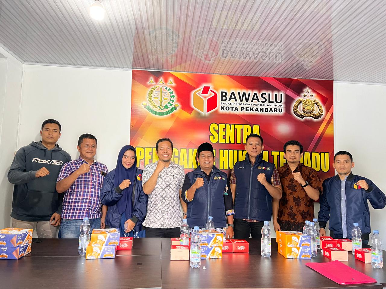 Wujudkan Pilkada yang bersih dan Demokratik, Gakkumdu Pekanbaru gelar Rapat Koordinasi