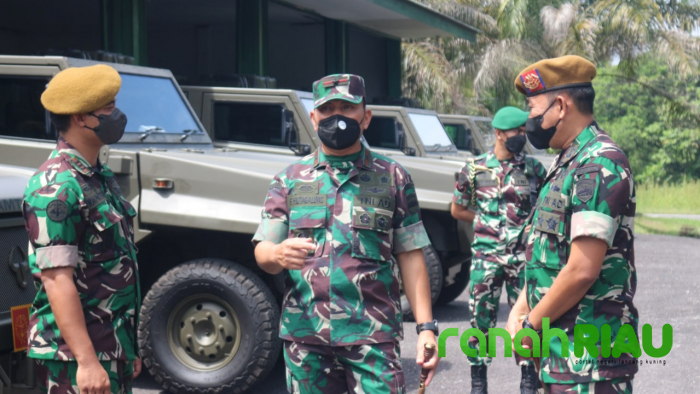 Danrem 031/WB Kunjungi Batalyon Arhanud 13/PBY