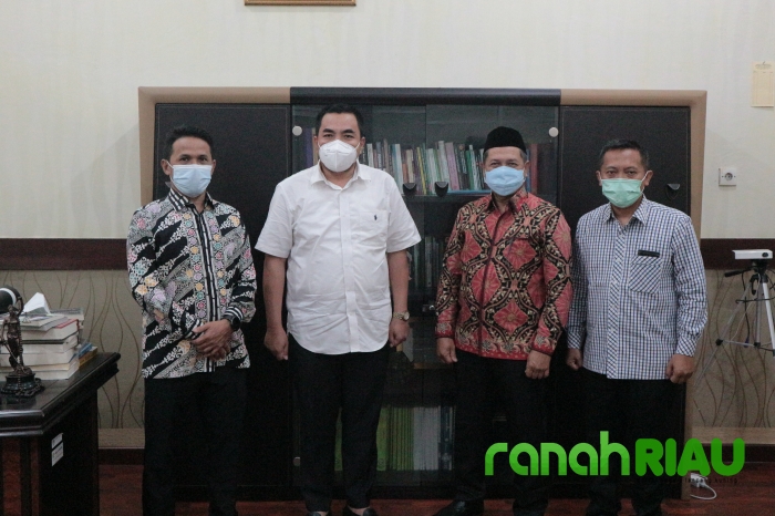 Agenda Silaturahmi Kelembagaan KPU Riau ke Fakultas Hukum UNRI