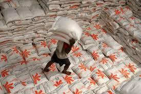 Gudang Beras Bulog Penuh, Mendag: Bukan Urusan Kita