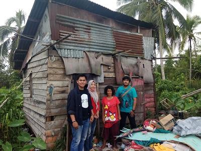 Tidak Mengeluh dan Punya Prinsip, keluarga Ini Lebih Baik Mulung Dari Pada Ngemis