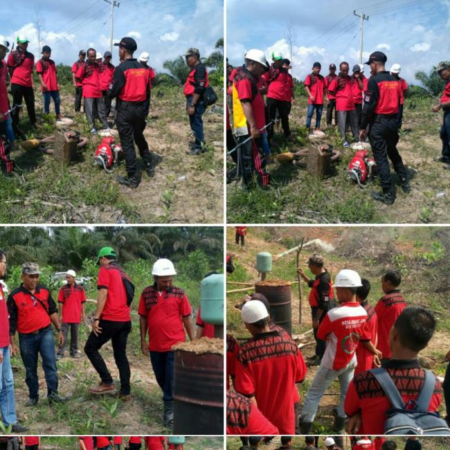 Manggala Angni Daops Rengat Ajarkan MPA Manfaatkan Limbah Menjadi Cuka Kayu