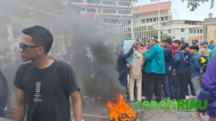 Aksi Besar Mahasiswa di BP Batam, Tuntut Pemerintah ikut tanggungjawab atas Insiden Rempang