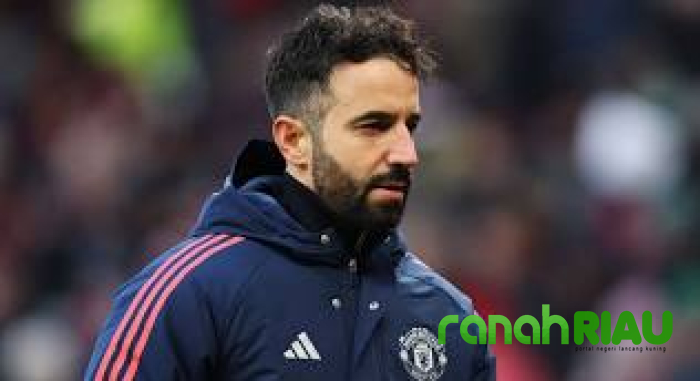 Frustasi Performa MU Makin Buruk, Amorim sebut hanya Bisa Bertahan