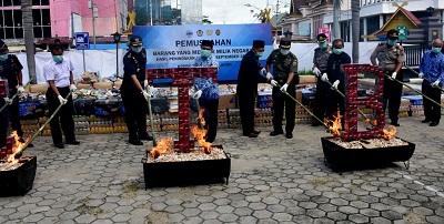 Senilai 3,4 Miliard, Barang Yang Menjadi Milik Negara Dimusnahkan KPPBC Tembilahan