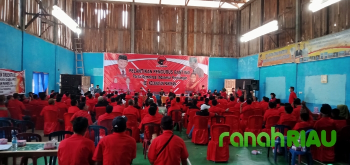 H. Halim Lantik 153 Orang Pengurus Ranting PDI-P Se-kecamatan Pangean