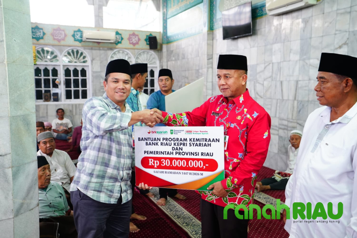 Komitmen CSR BRK Syariah di Bulan Ramadan, Salurkan Bantuan Rp30 Juta ke Masjid Al-Ikhlas