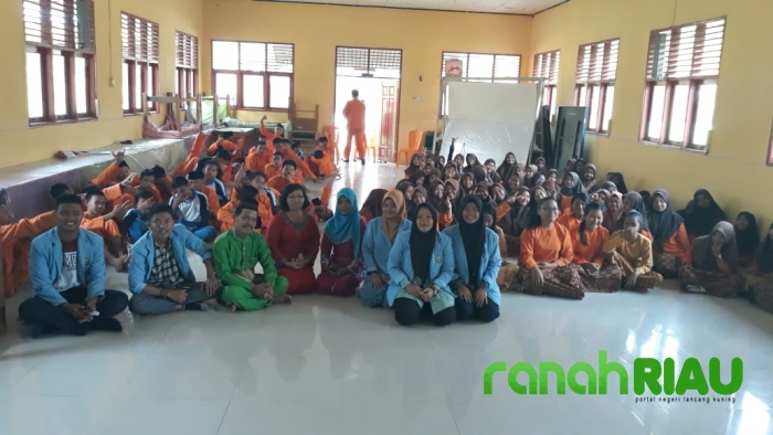 Mahasiswa KKN UNRI gelar sosialisasi dan penanaman Toga