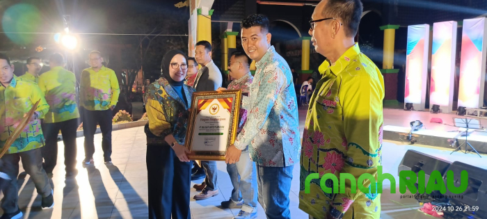 PT RSUP Terima Penghargaan Penyerapan Tenaga Kerja Terbanyak di Inhil